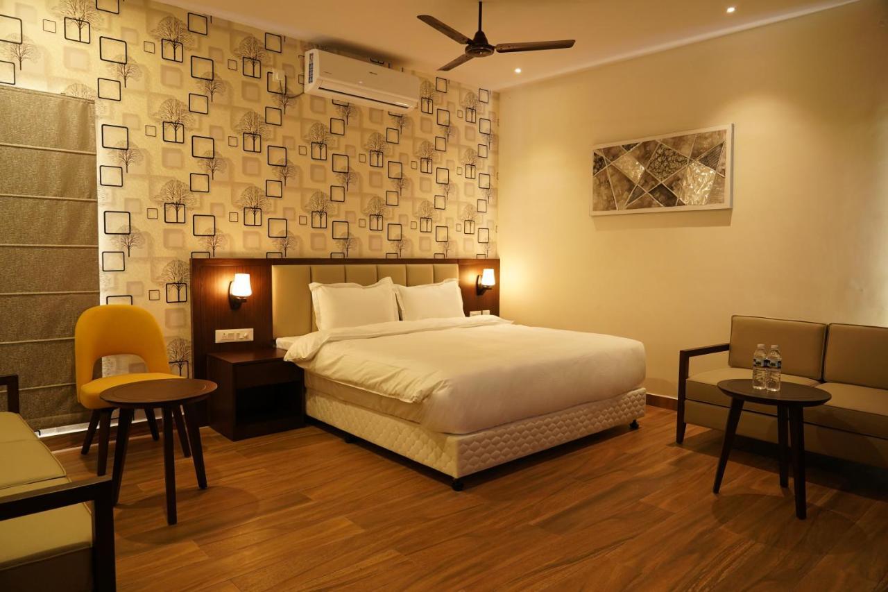 Hotel D Dev Vijayawāda エクステリア 写真