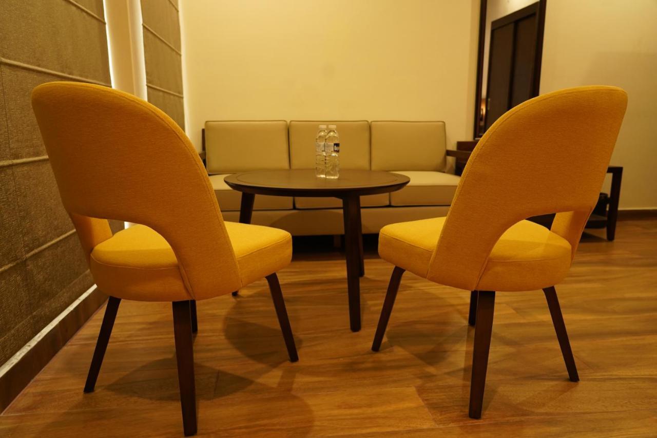 Hotel D Dev Vijayawāda エクステリア 写真